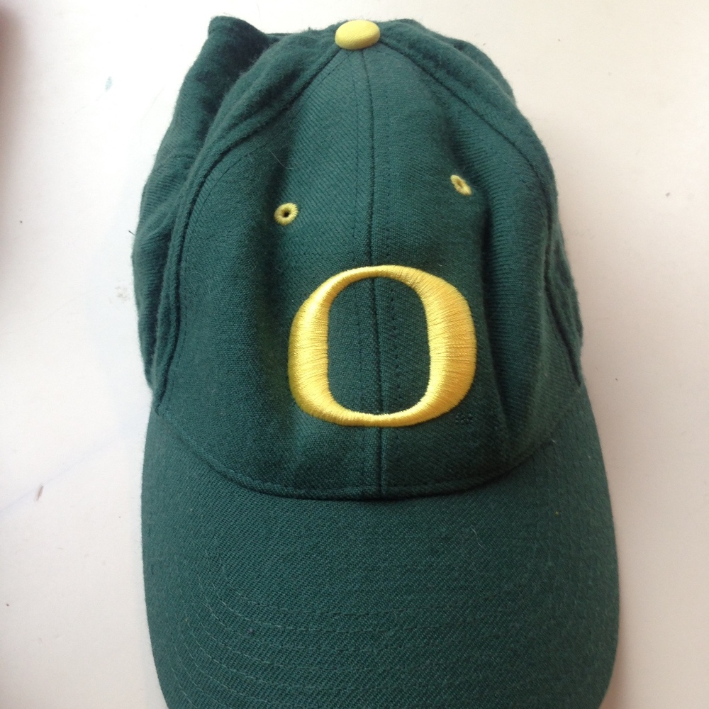 Nike Green and Yellow Oregon Ducks Wool Hat